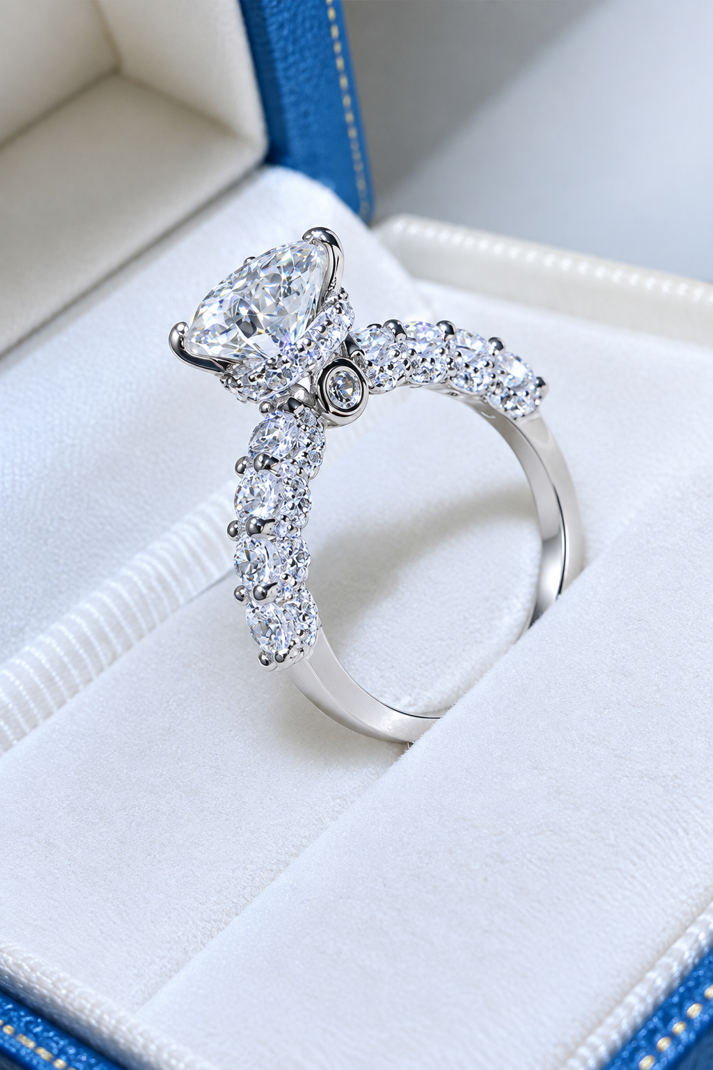 2 Carat Moissanite 925 Sterling Silver Ring